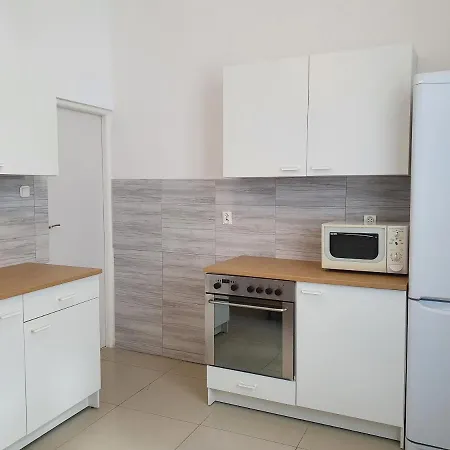 Pokoje przy plaży - Grunwaldzka 48 *